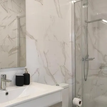 Apartment Chiado Modern Attic Duplex 2-bedroom *